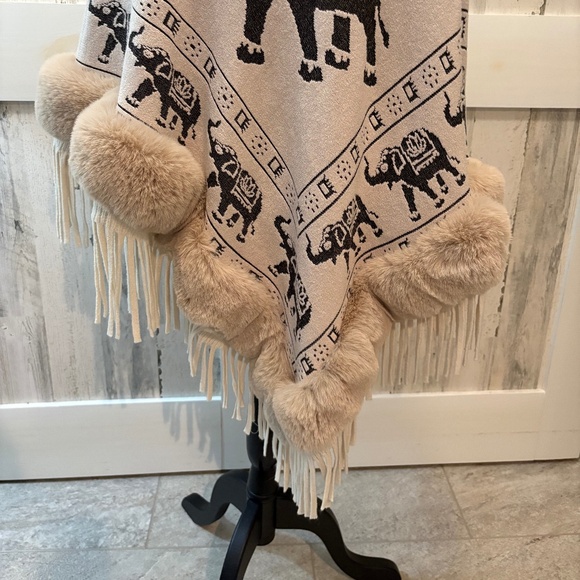 PONCHO - BEIGE SAFARI ELEPHANT THEME - ONE SIZE - Picture 7 of 7